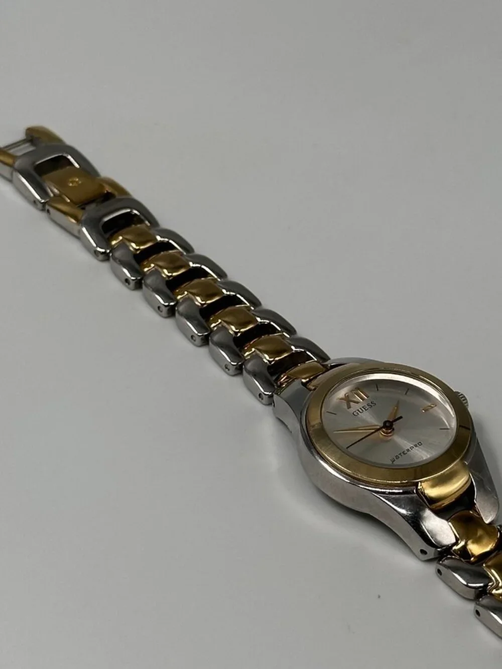 Guess Waterpro Women Watch Silver Gold Two Tone Date Window New Battery 6.5